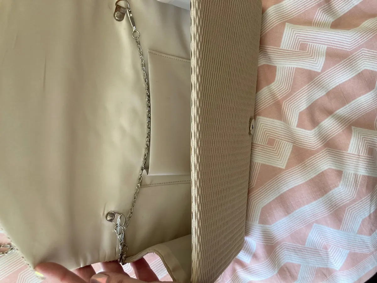 Clutch - Image 2