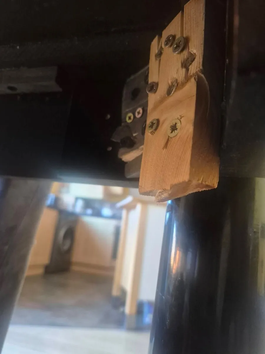FREE Dining Table, leg needs repair - Image 3