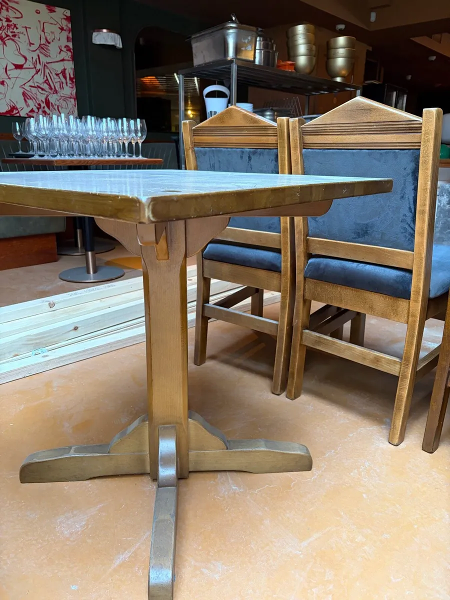 Restaurant furniture - Image 1