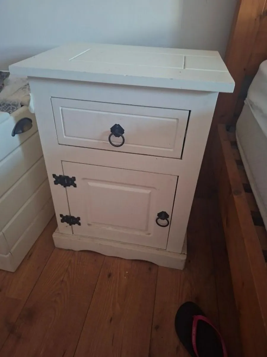 Chest of drawers and 2 lockers - Image 2