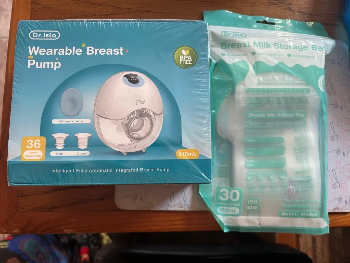 Hand free breast pump