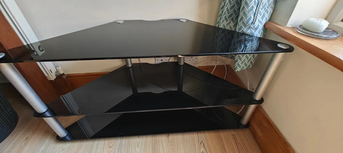 TV stand - Image 2