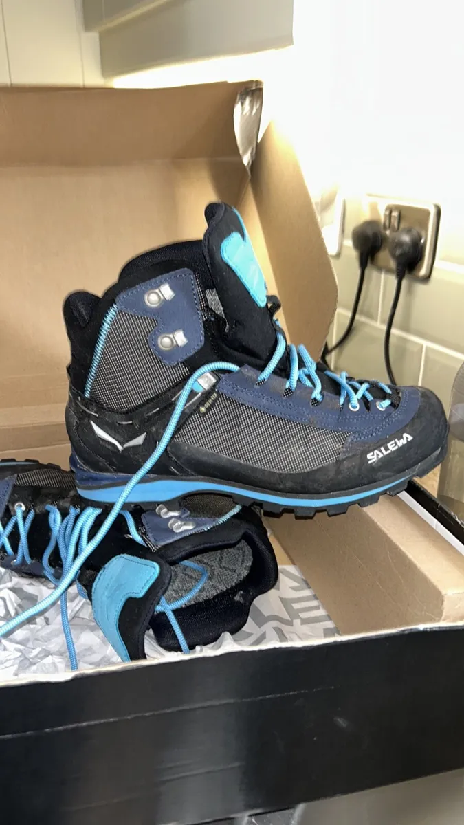 Hiking boots salewa crow gtx - Image 1