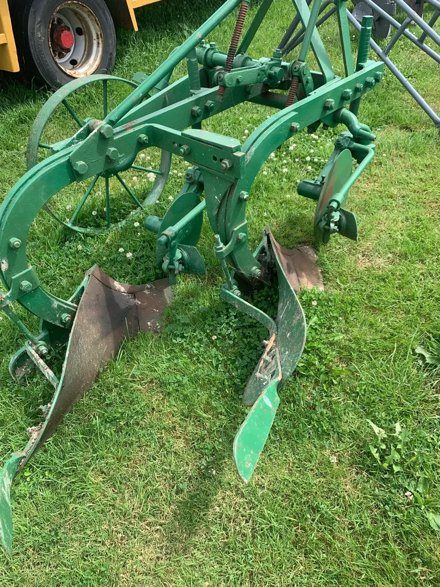 Pierce 2 furrow plough with depth wheel - Image 2