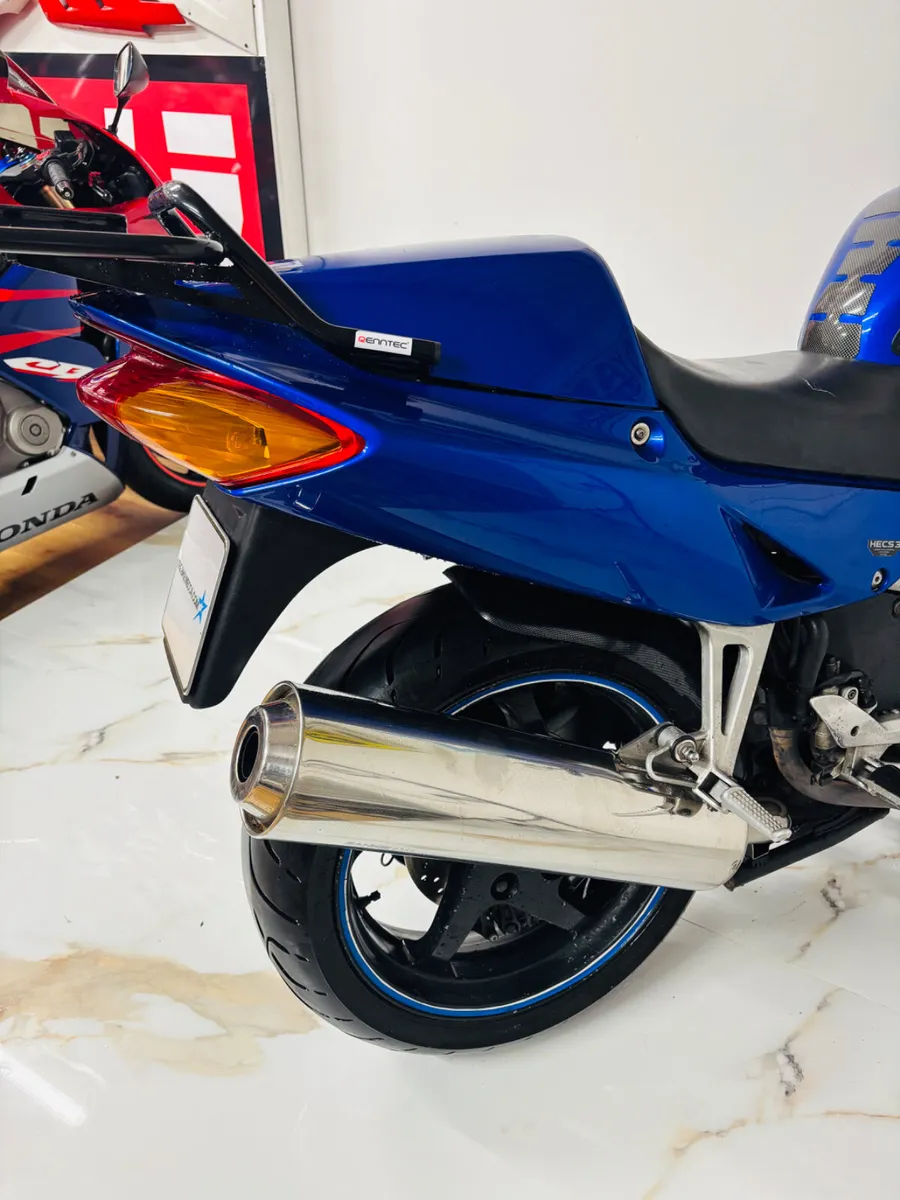 Honda vfr800 nationwide delivery available - Image 4