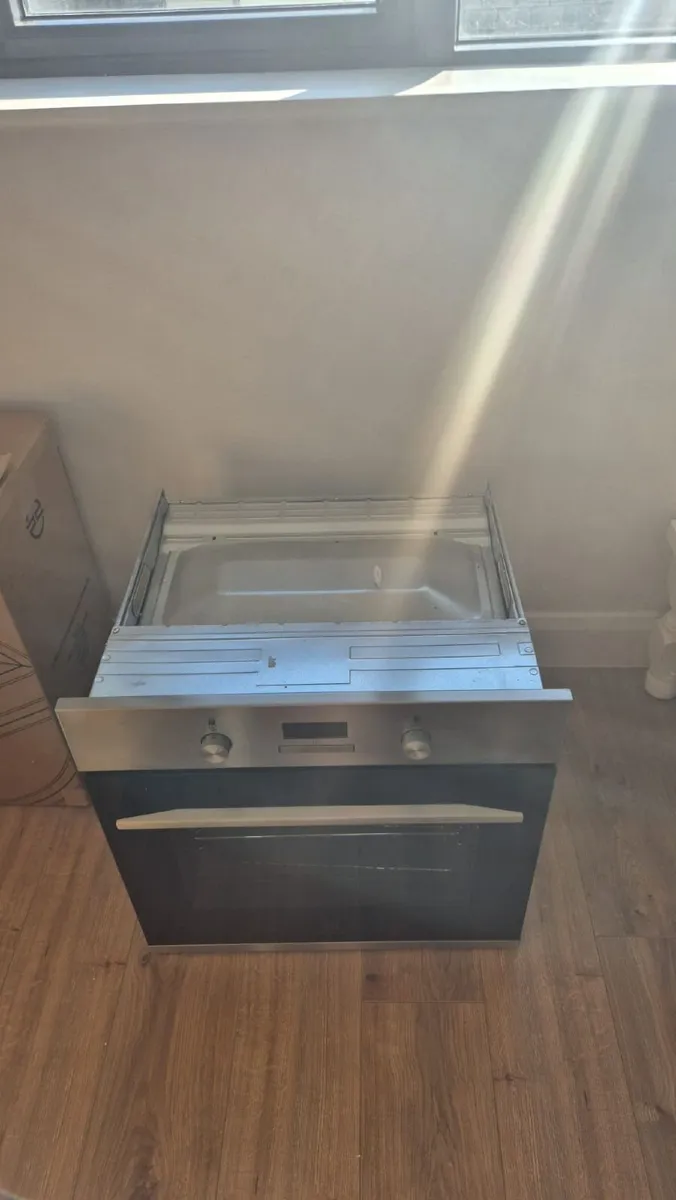 Electrolux hob and oven - Image 1