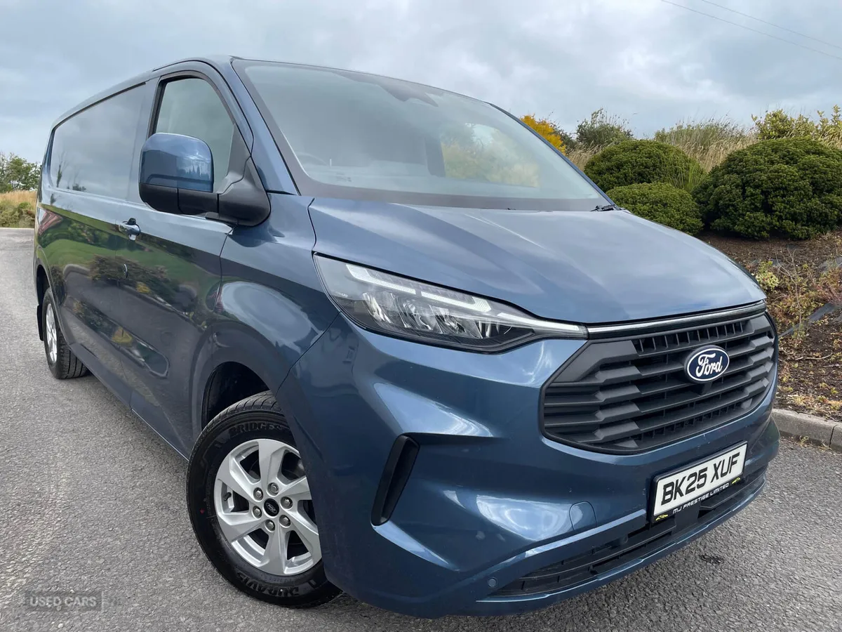 Ford Transit Custom 320 L2 DIESEL FWD - Image 1