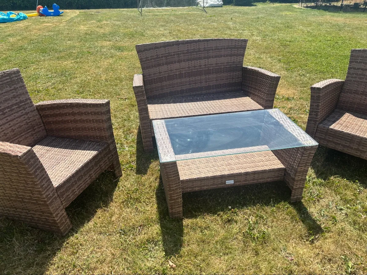 4 piece rattan furniture set - Image 1