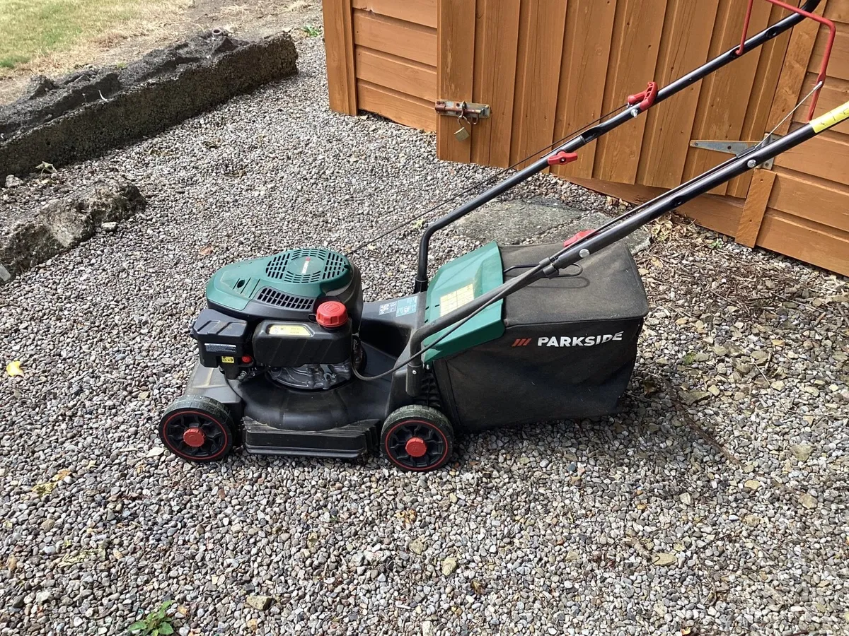 Petrol Lawnmower - Image 4