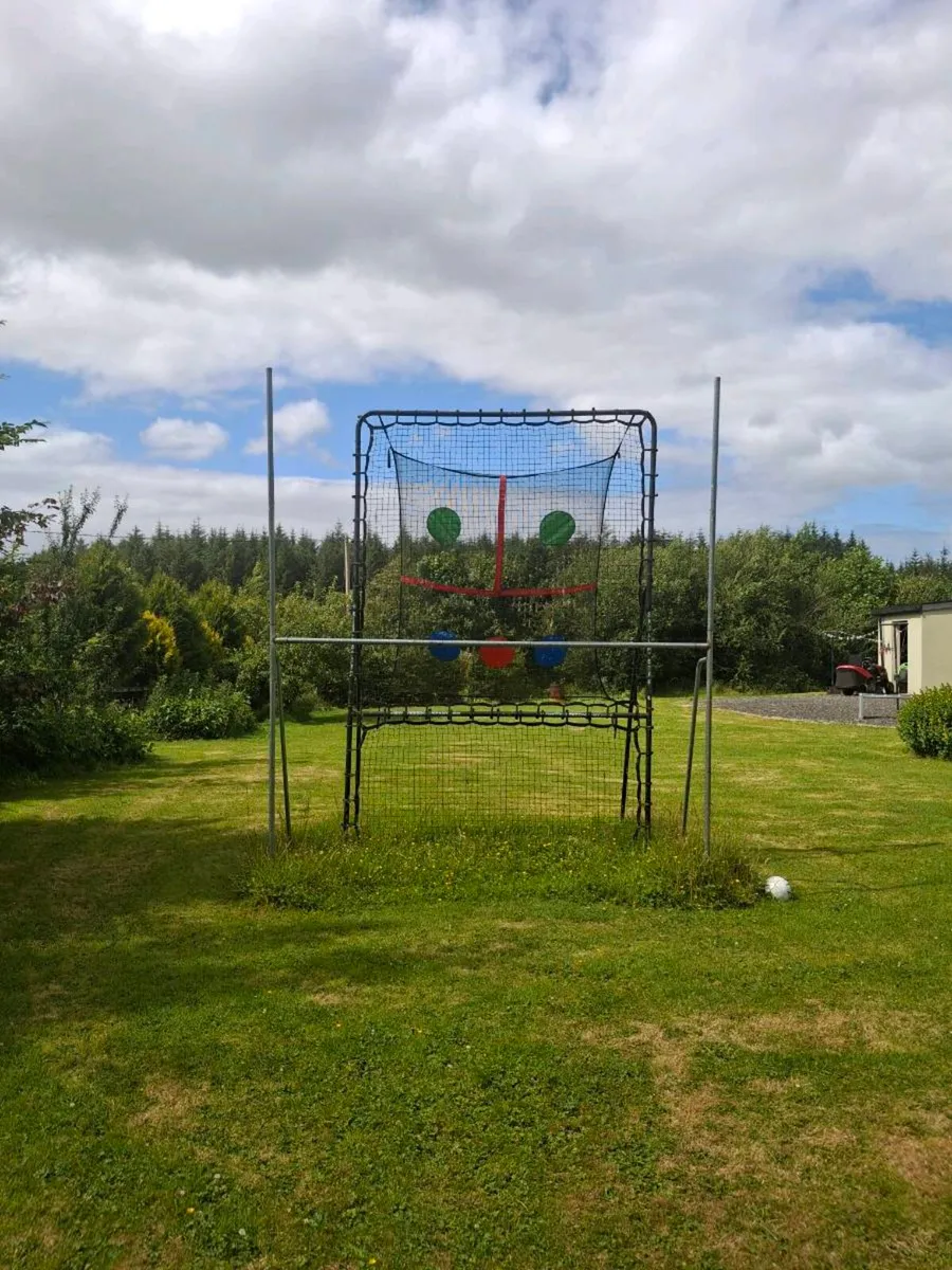 Football rebounder - Image 2