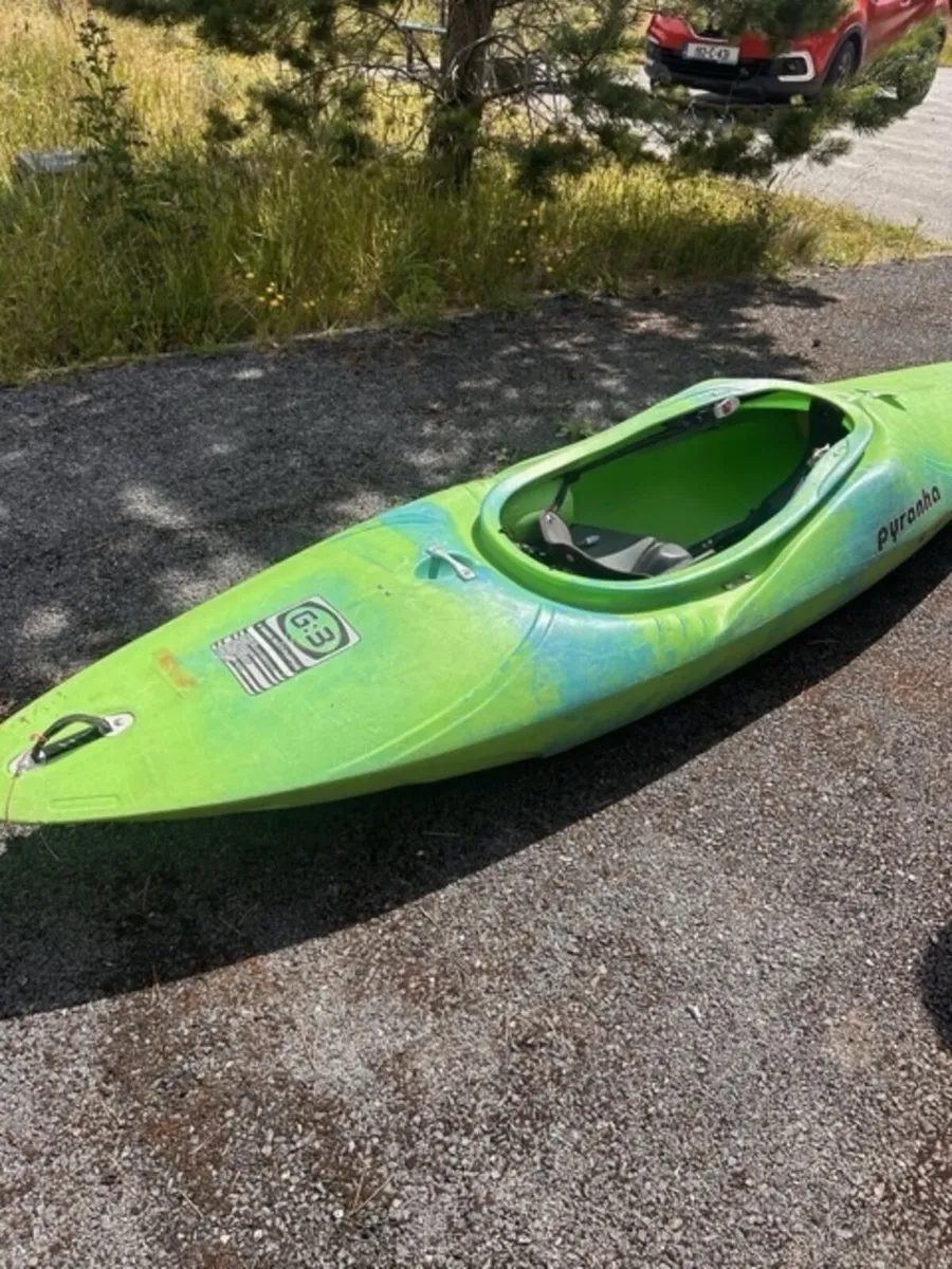 Kayak: Wave Sport Diesel 75 , Complete whitewater - Image 2