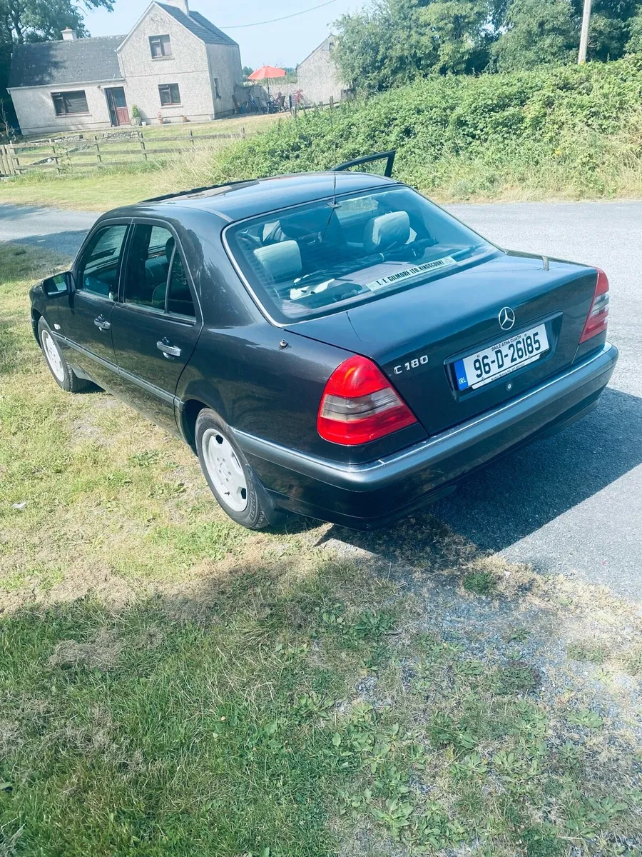 Vintage Mercedes - Image 1