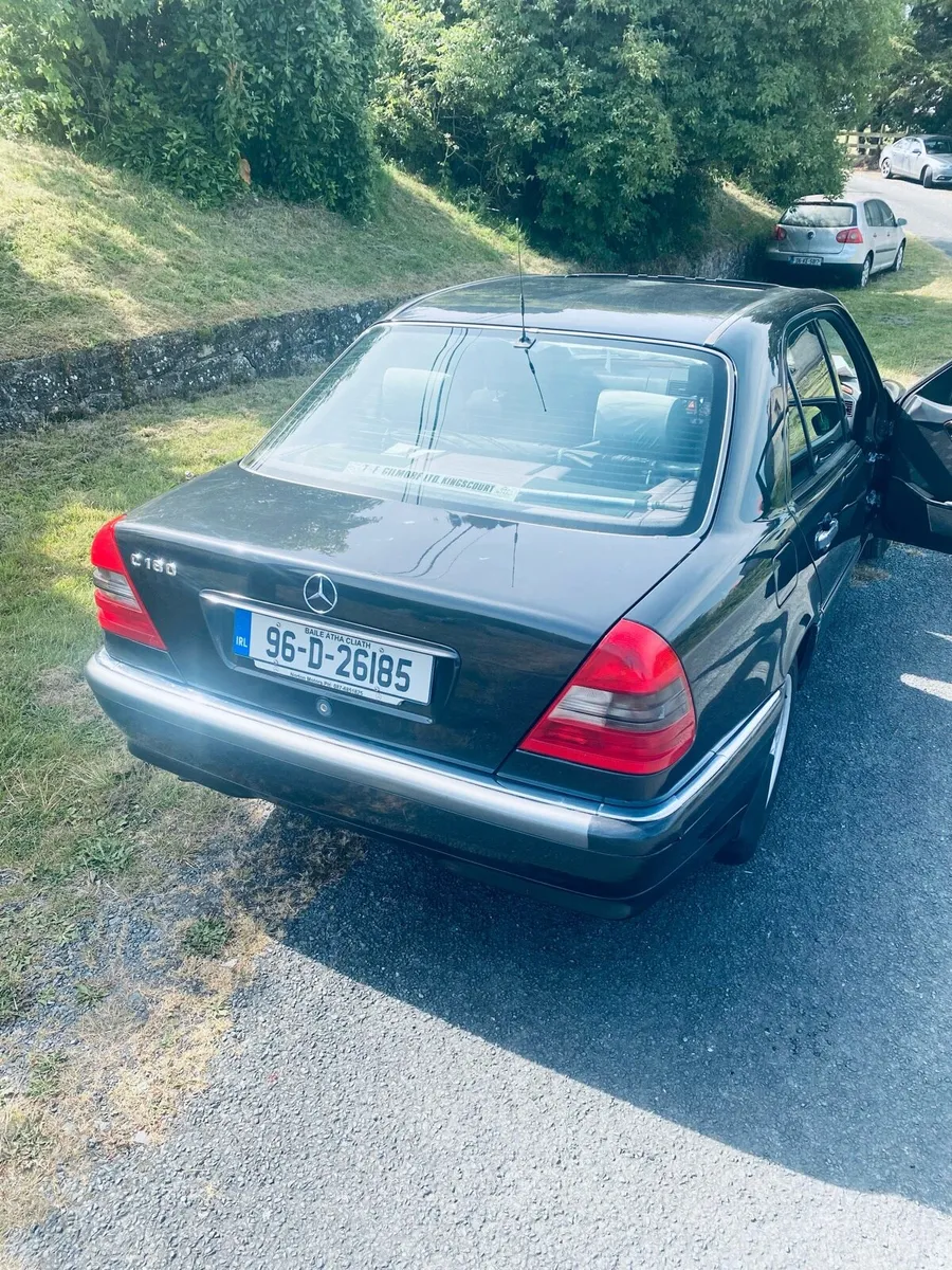 Vintage Mercedes - Image 2