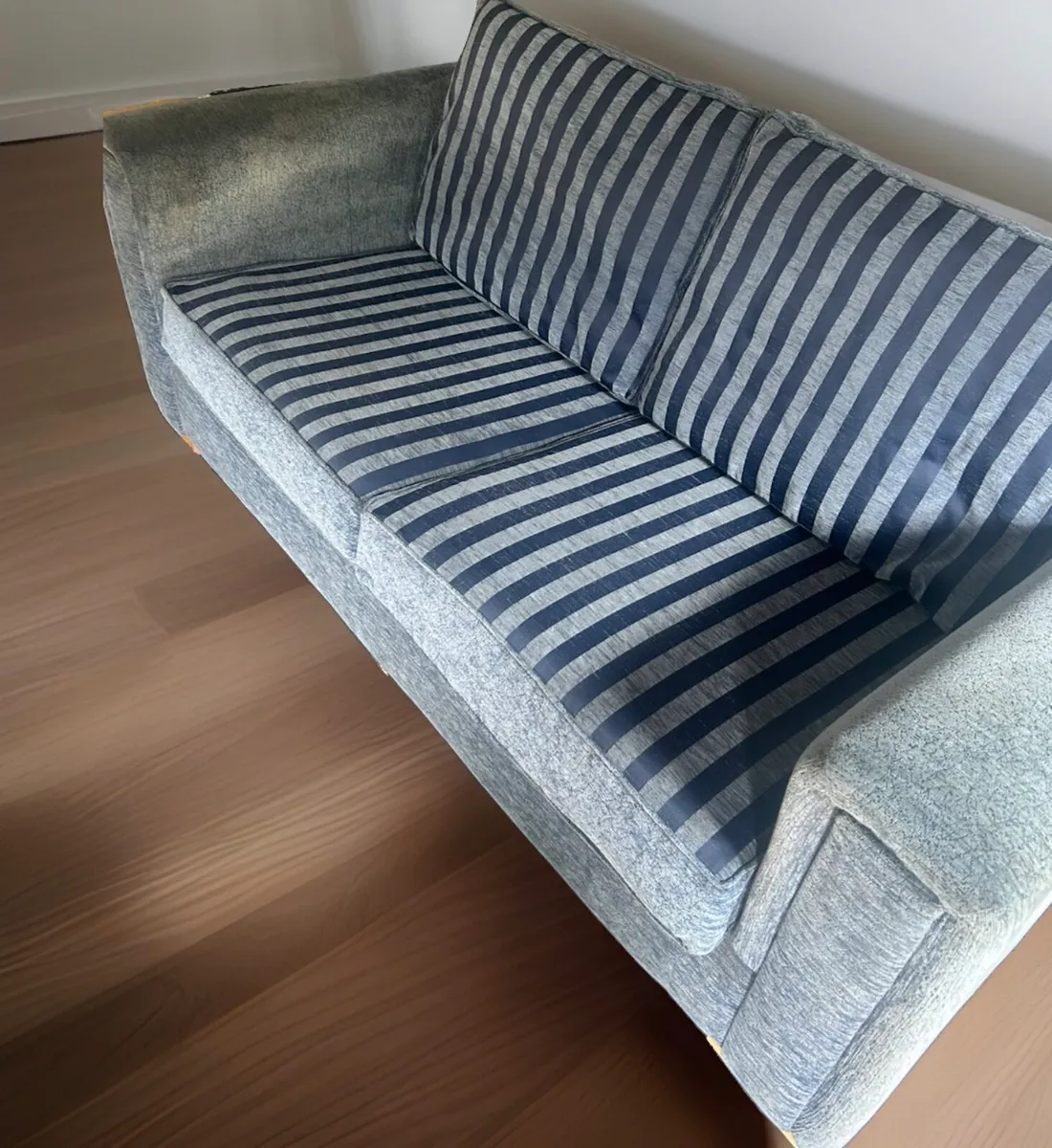 3 Seater Sofa bed deep chunky cushion very comfy - Image 2