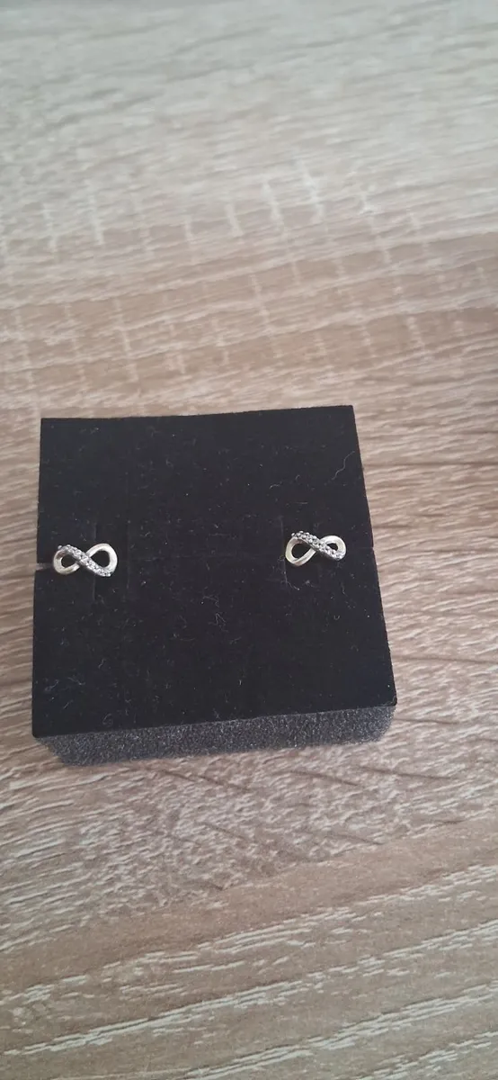 Jewellery - Image 2