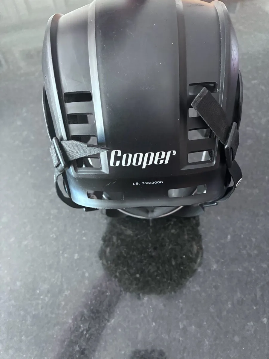 Cooper SK109 Hurling Helmet - Image 4