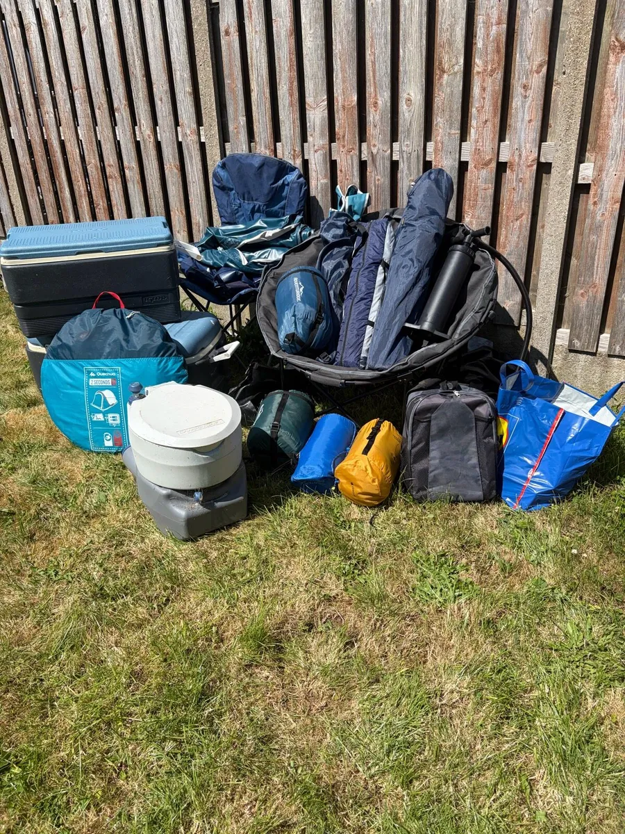 Camping gear package - Image 1