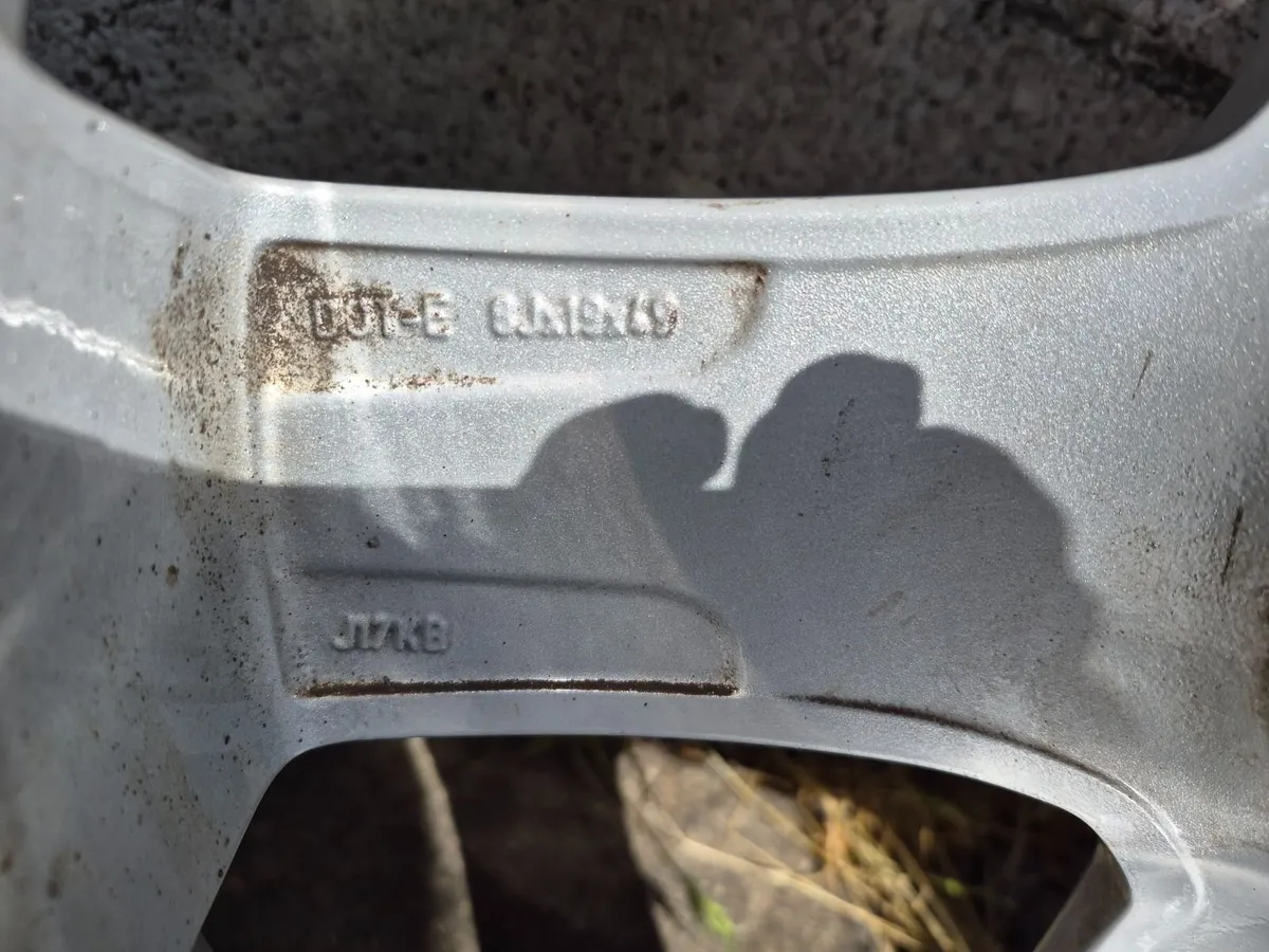 Volvo XC90 19 inch wheels - Image 2