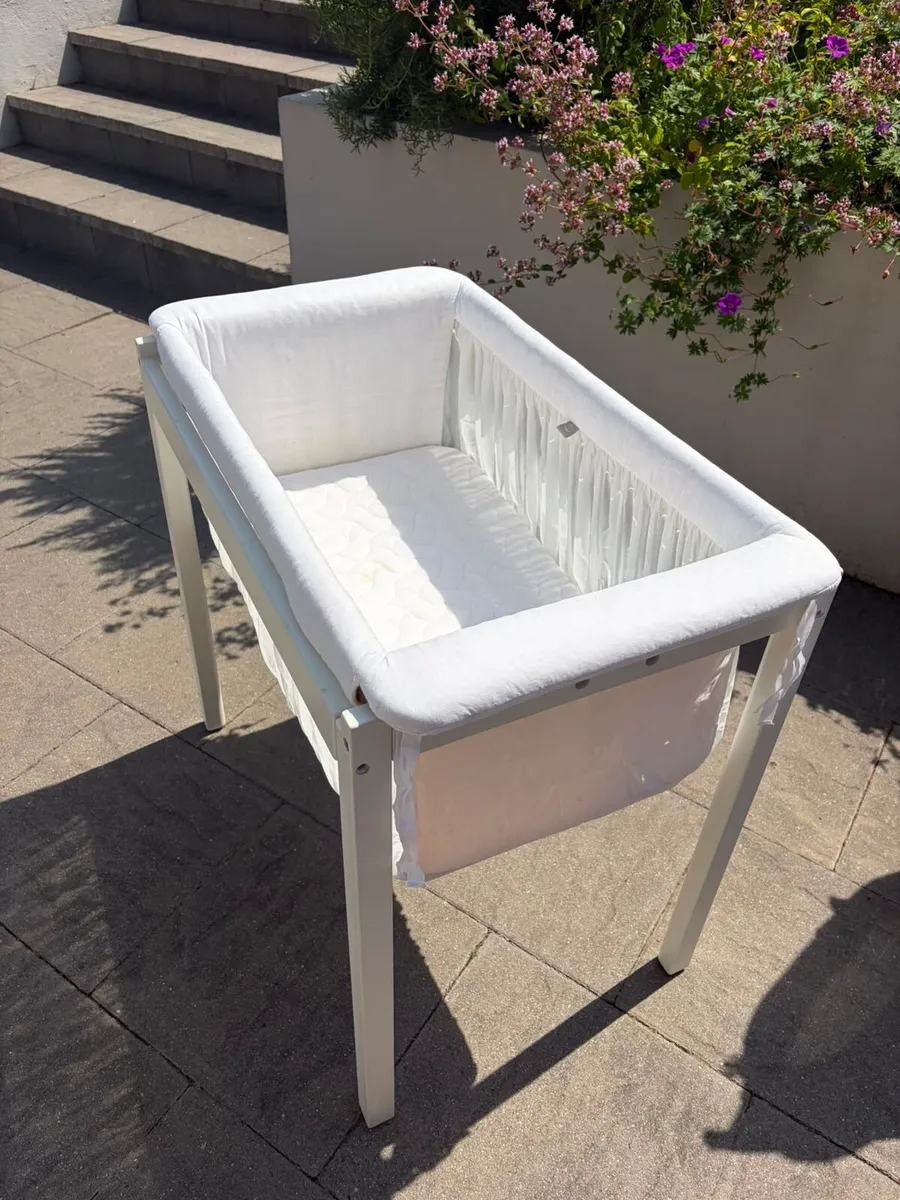 Stokke home cradle - Image 2