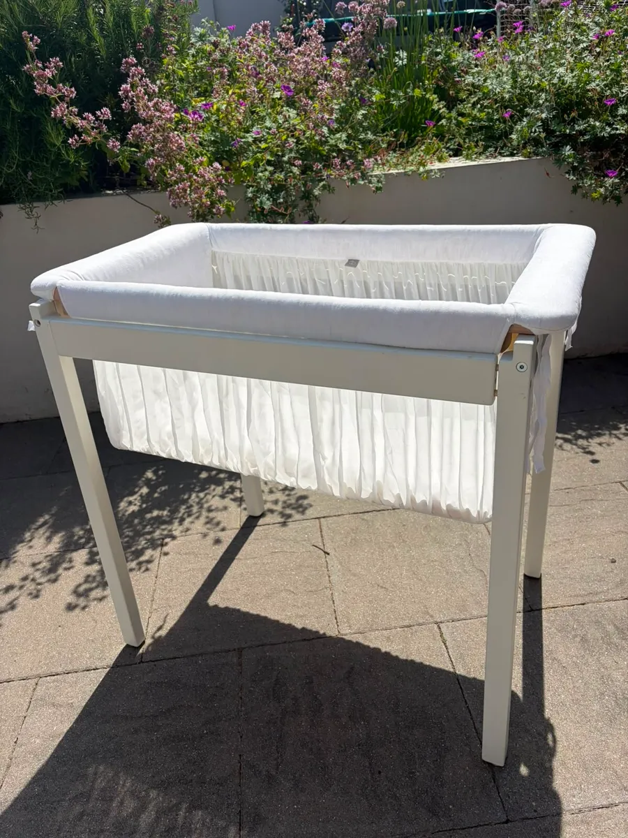 Stokke home cradle - Image 3