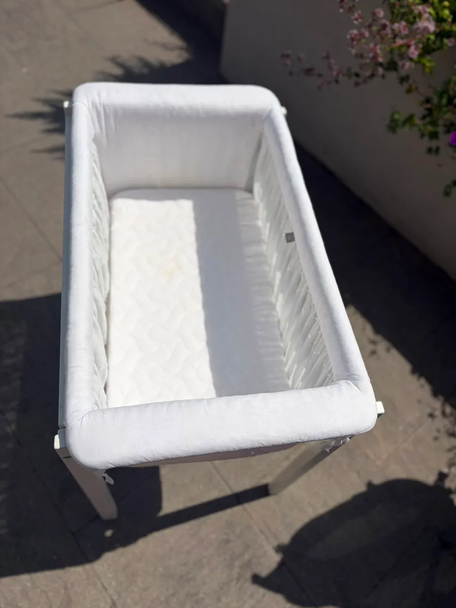 Stokke home cradle - Image 4