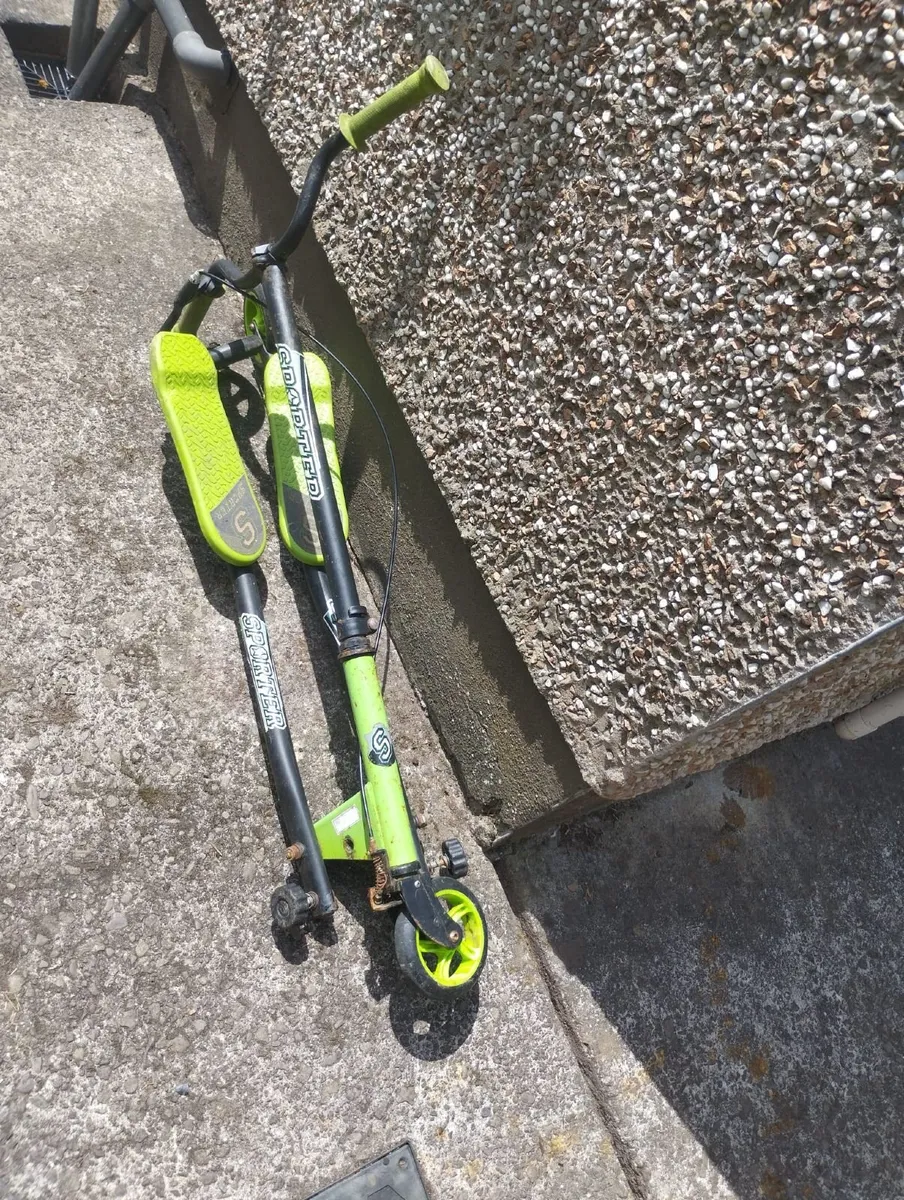 3-Wheel Swing Scooter - Image 3
