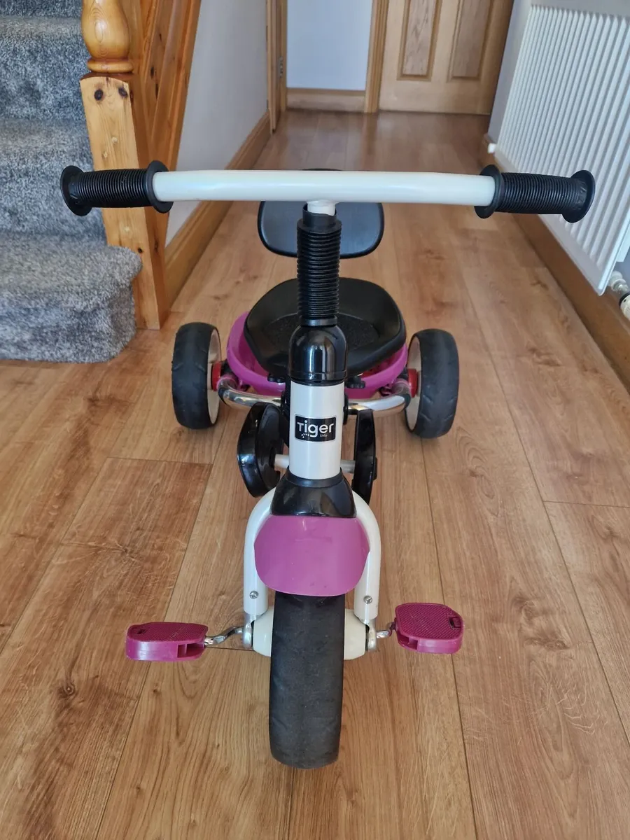 Child tricycle - Image 1