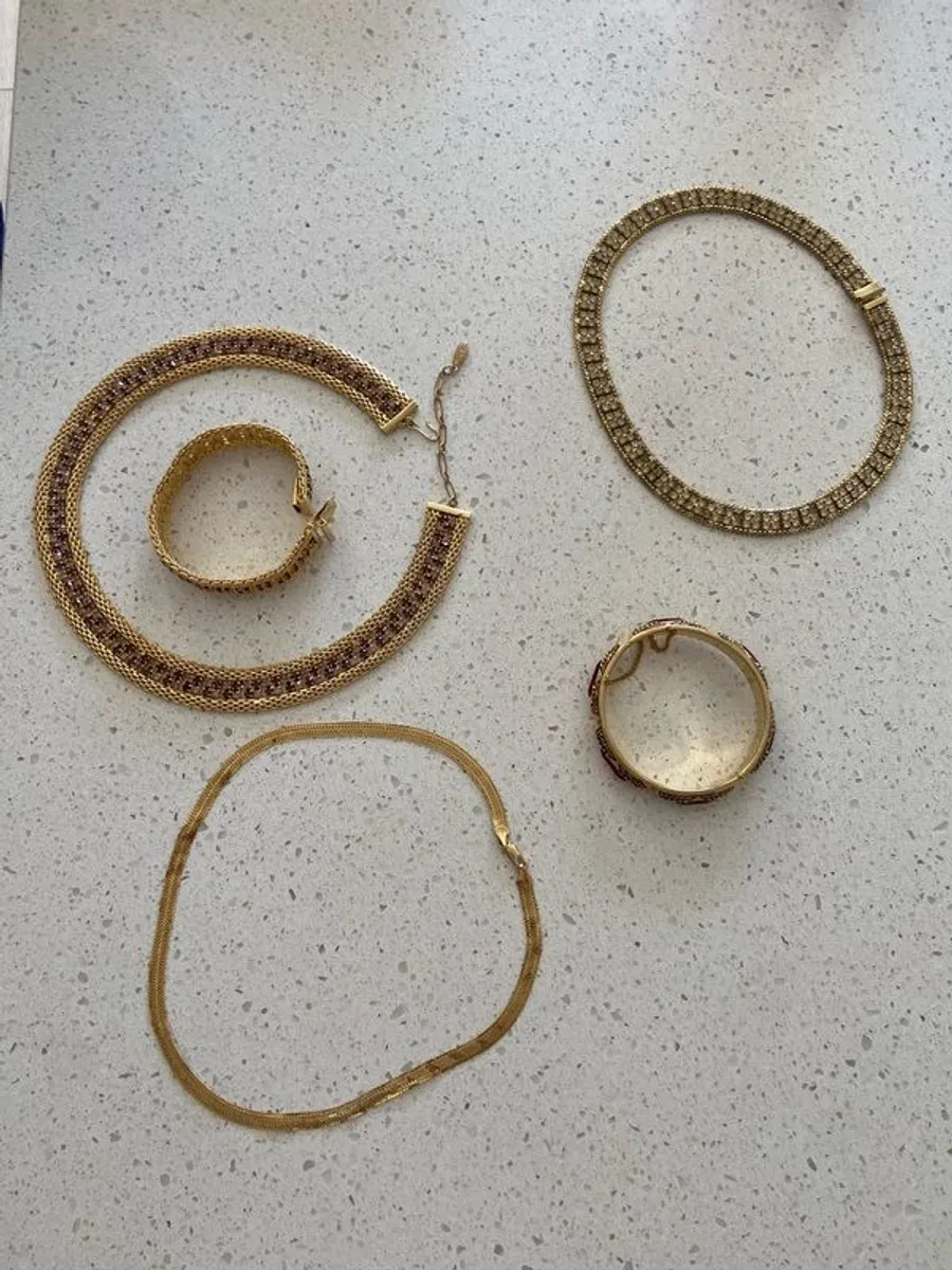 necklace and bracelets costume jewellery Egyptian - Image 1