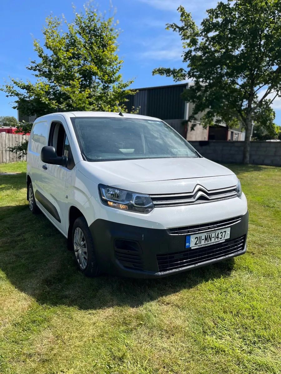 Citroen Berlingo 2021 - Image 2