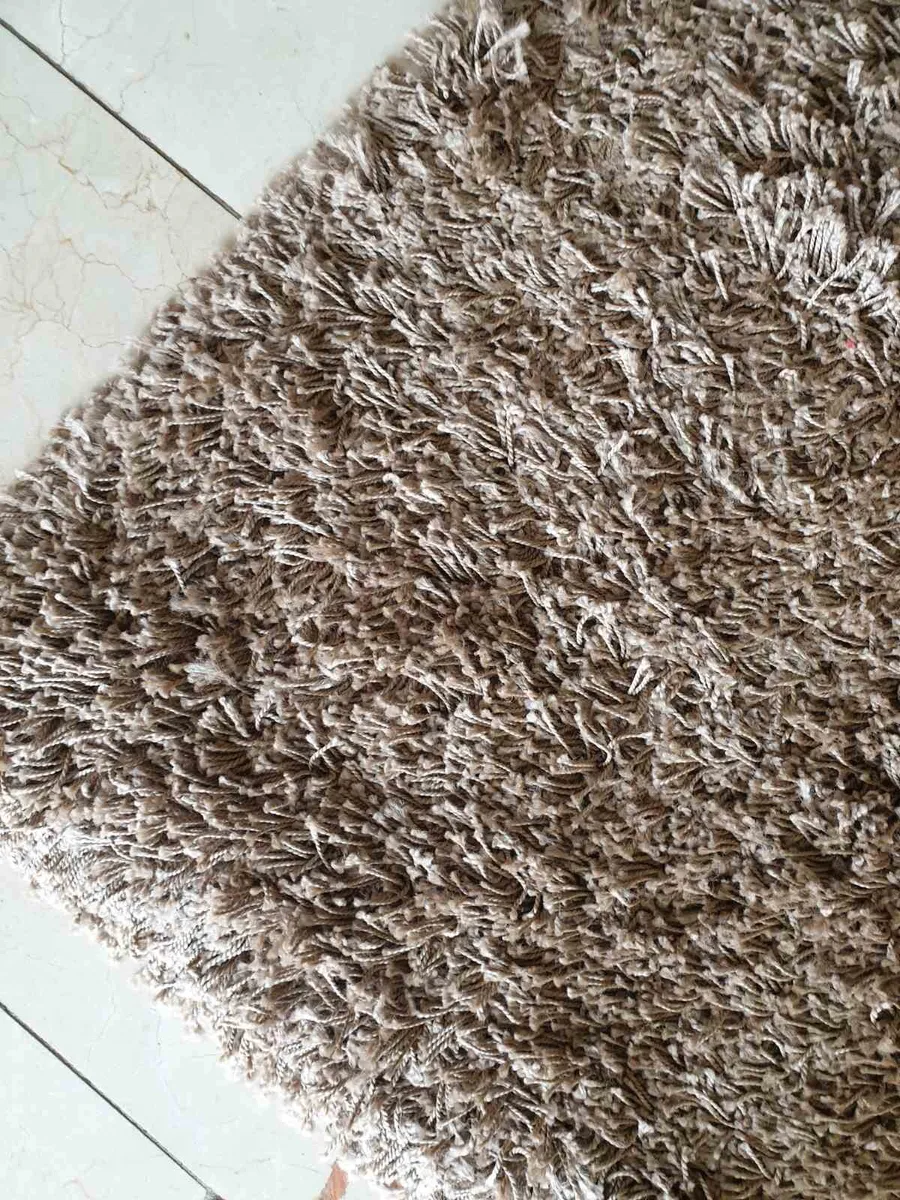 Large rug and matching runner - Image 1