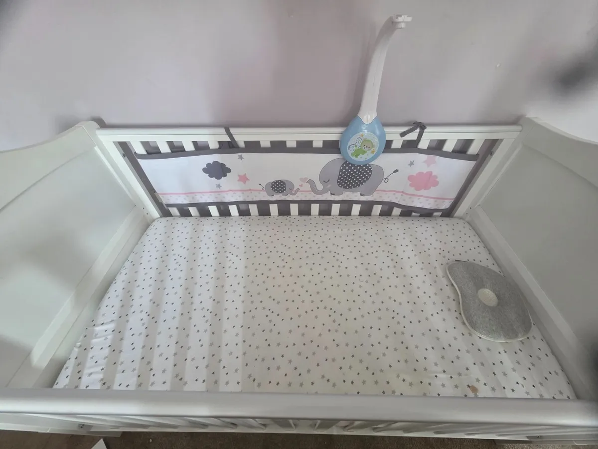 Baby Cot with Mattress & Accessories – Excellent C - Image 2