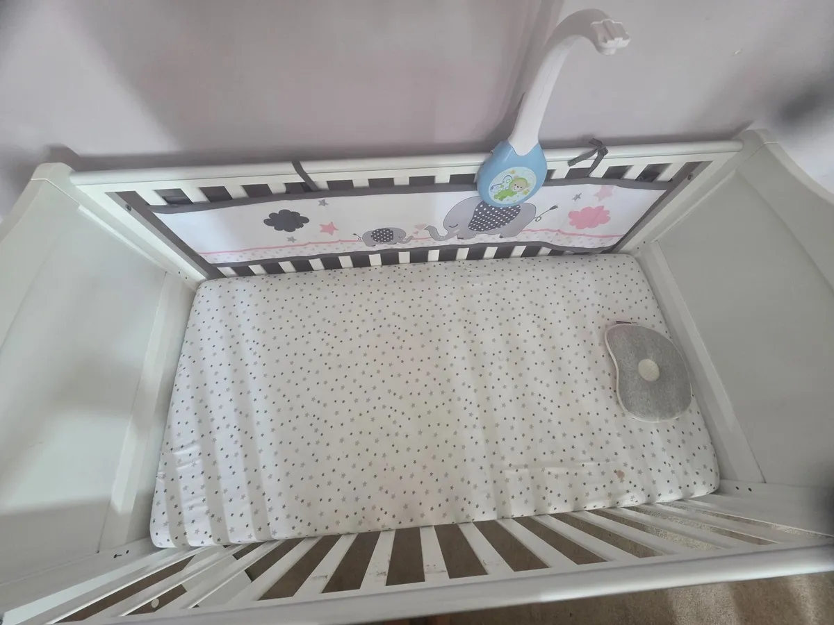 Baby Cot with Mattress & Accessories – Excellent C - Image 4