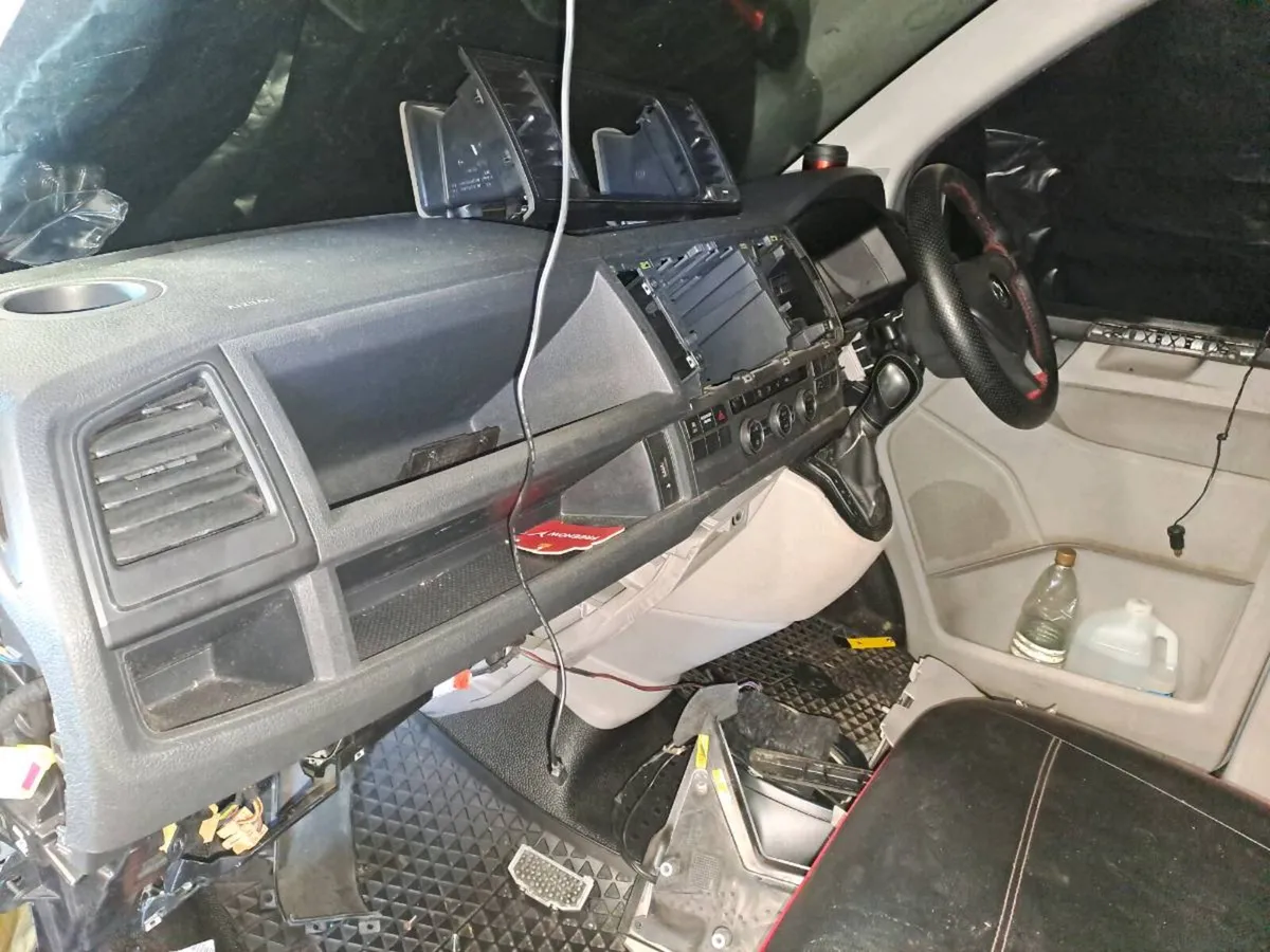 181 Vw transporter front end - Image 4