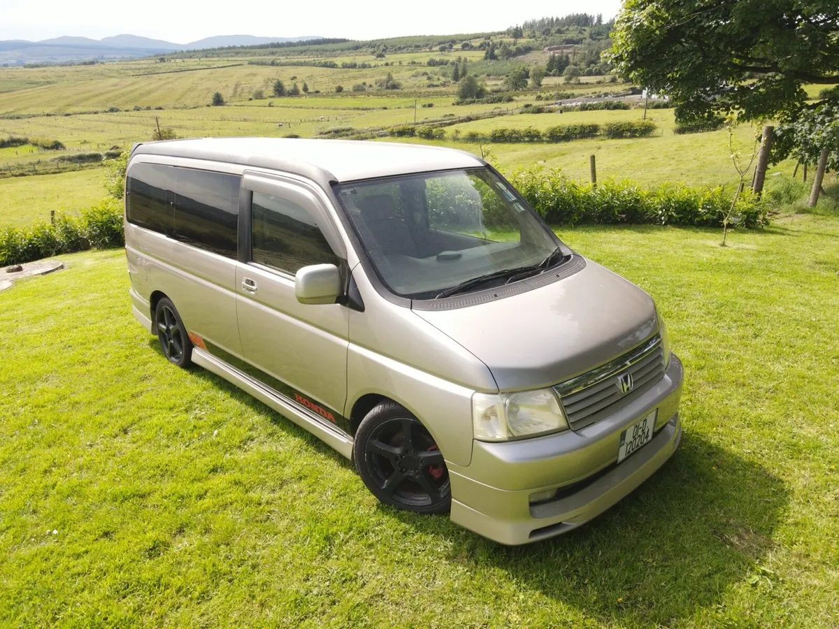 Honda StepWagon - Image 1
