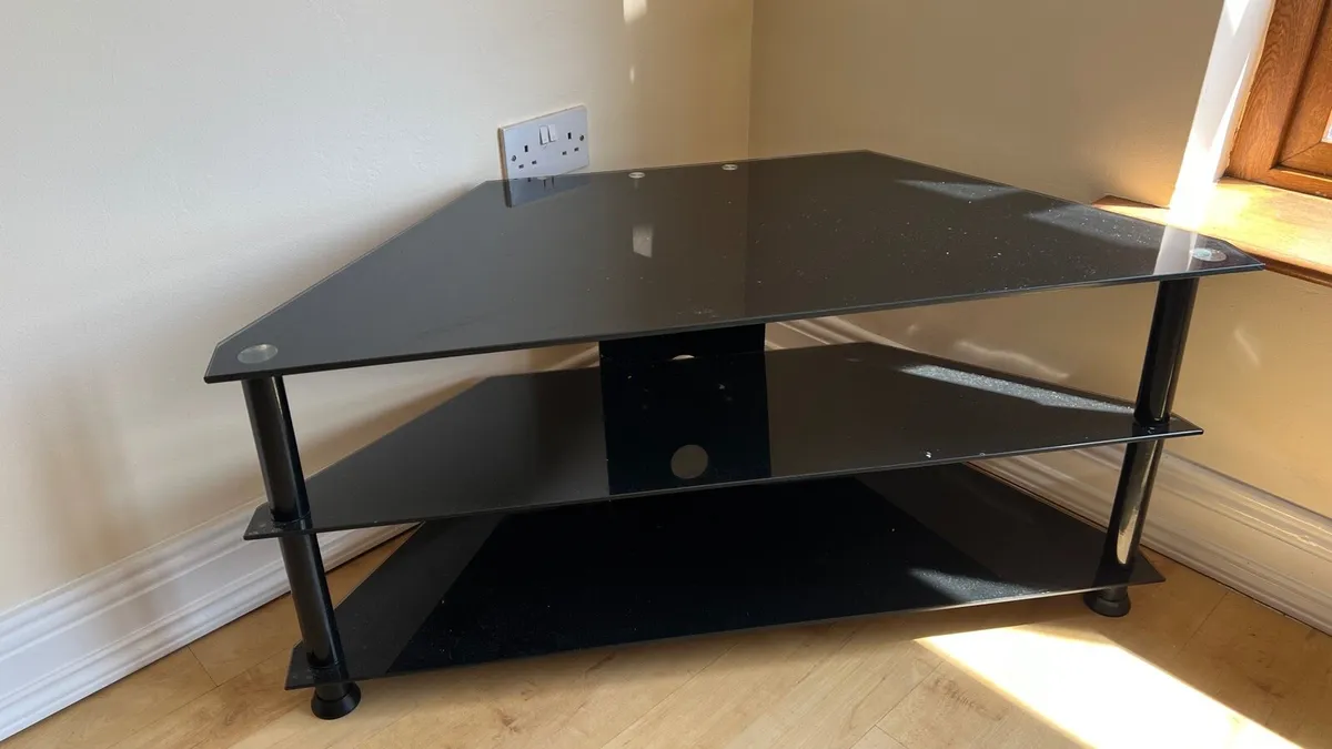 Corner Tv unit - Image 1
