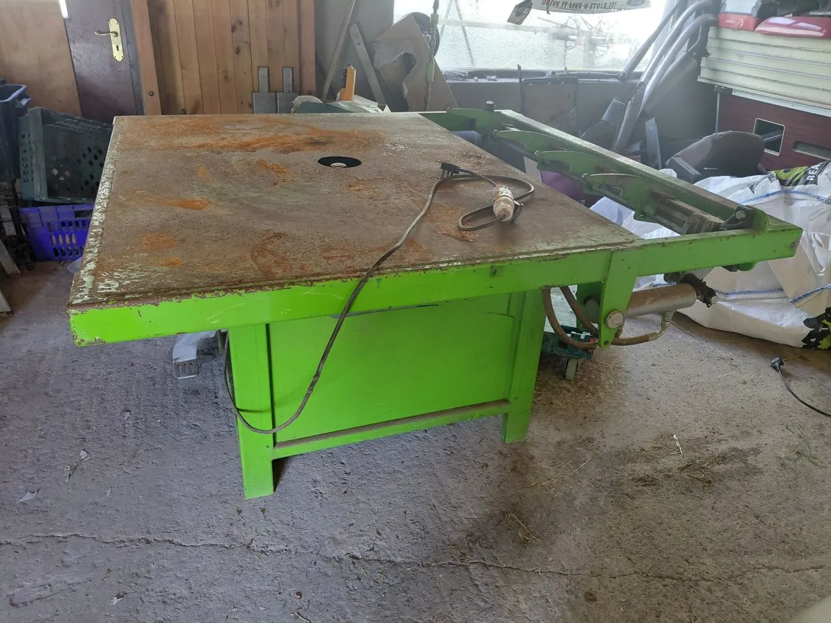 Pallet dismantler - Image 1