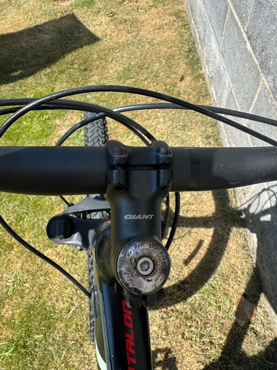 Giant Talon 3 27.5” Mountain Bike - Image 3