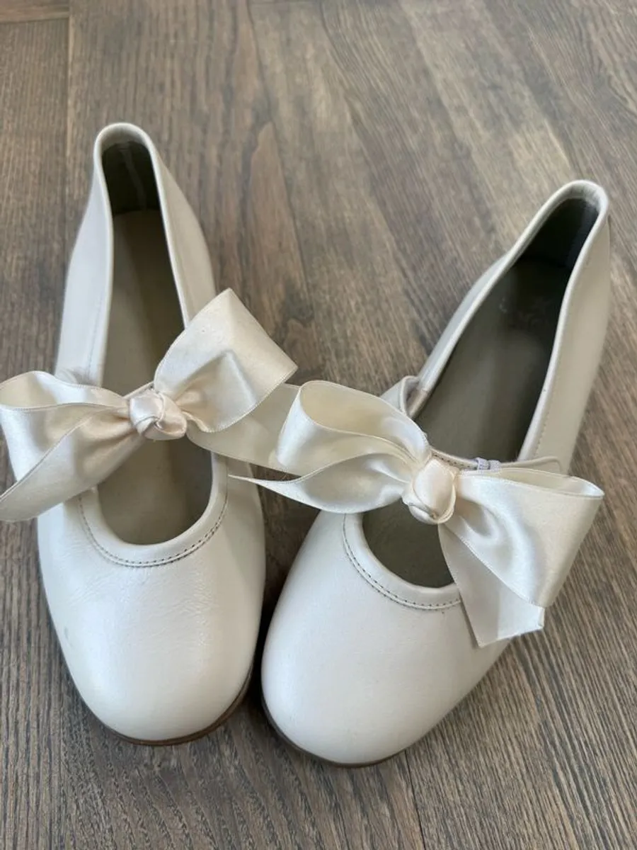 Girls Occasion Shoes - Image 1