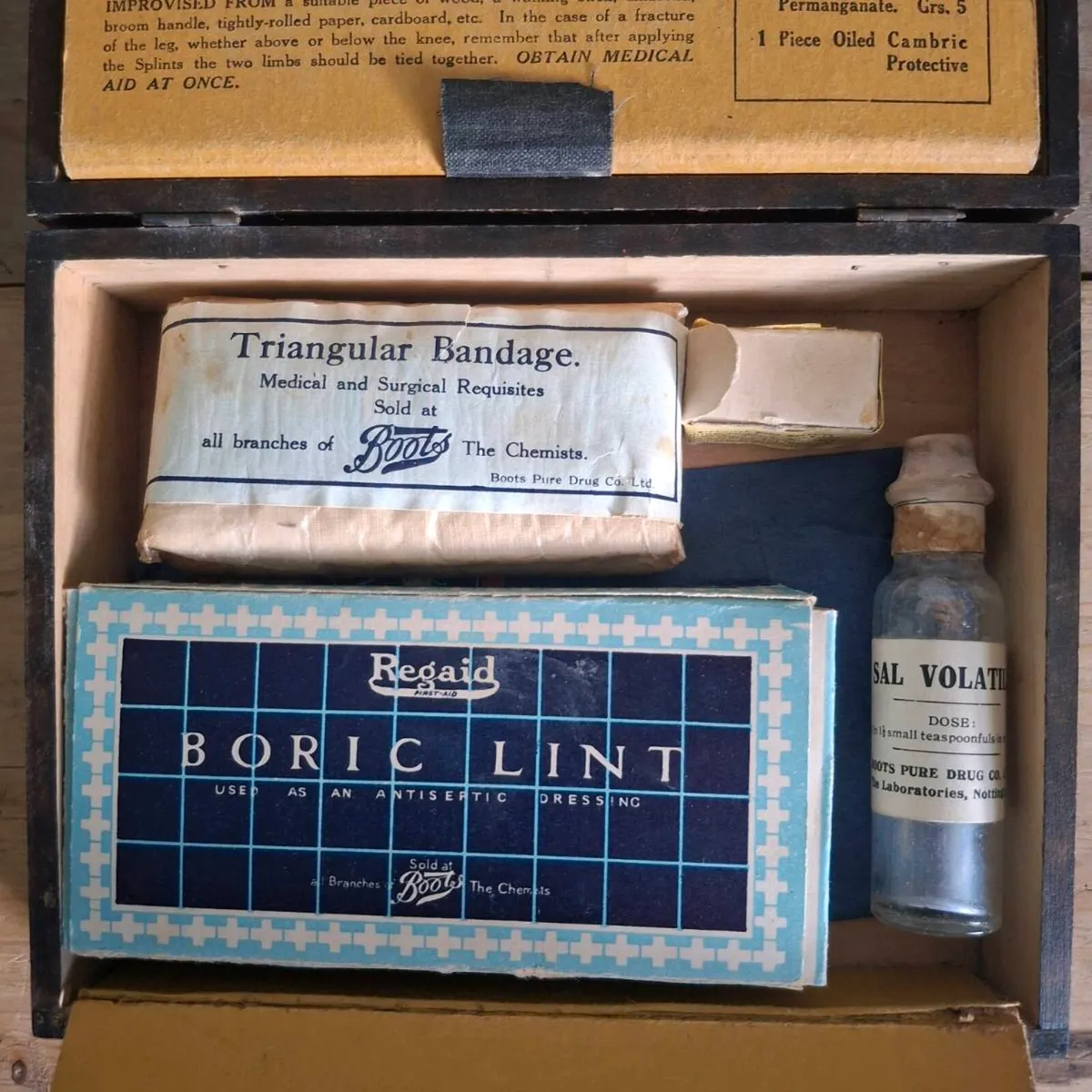 1930s Boots First Aid Kit - Image 4