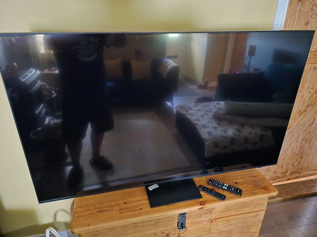 Samsung 55" tv - Image 1