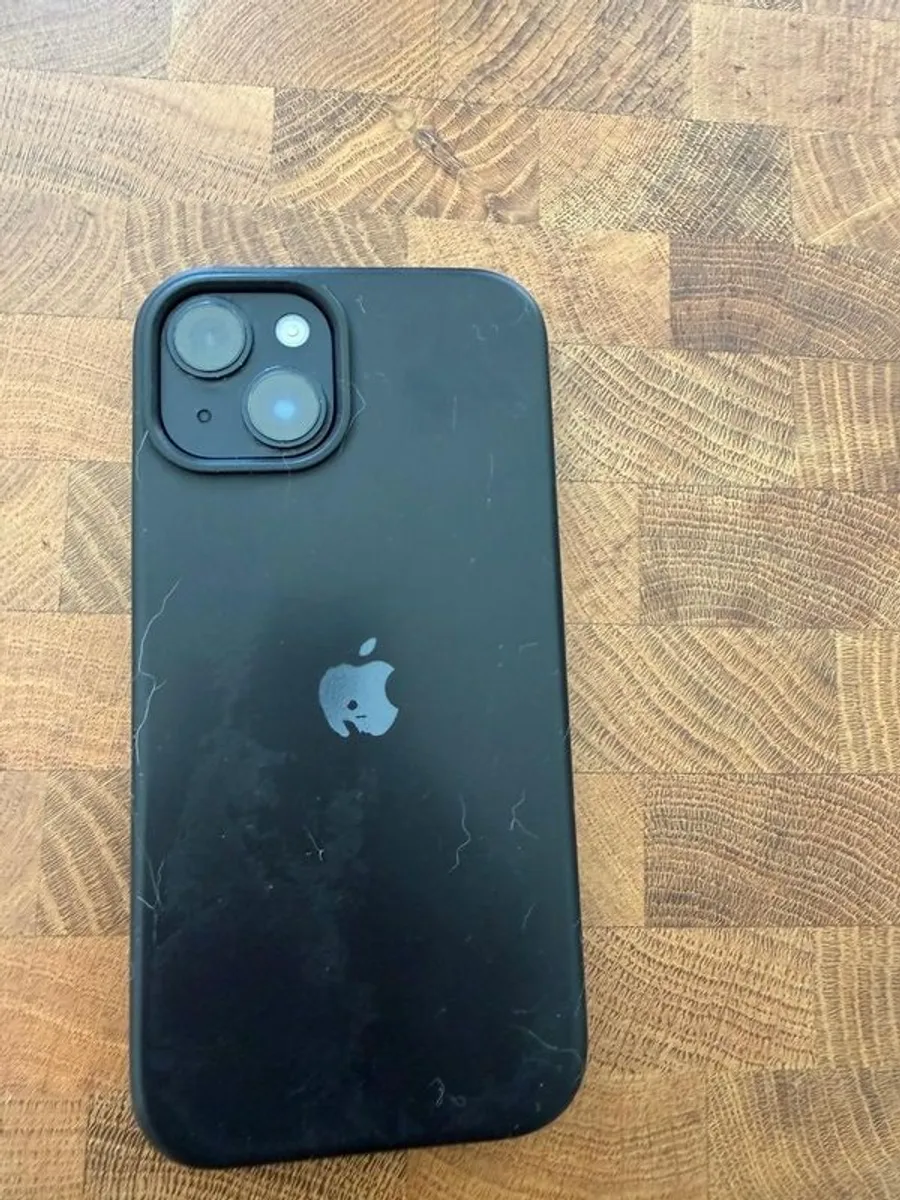 IPhone 14 256GB with OtterBox cover - Image 2