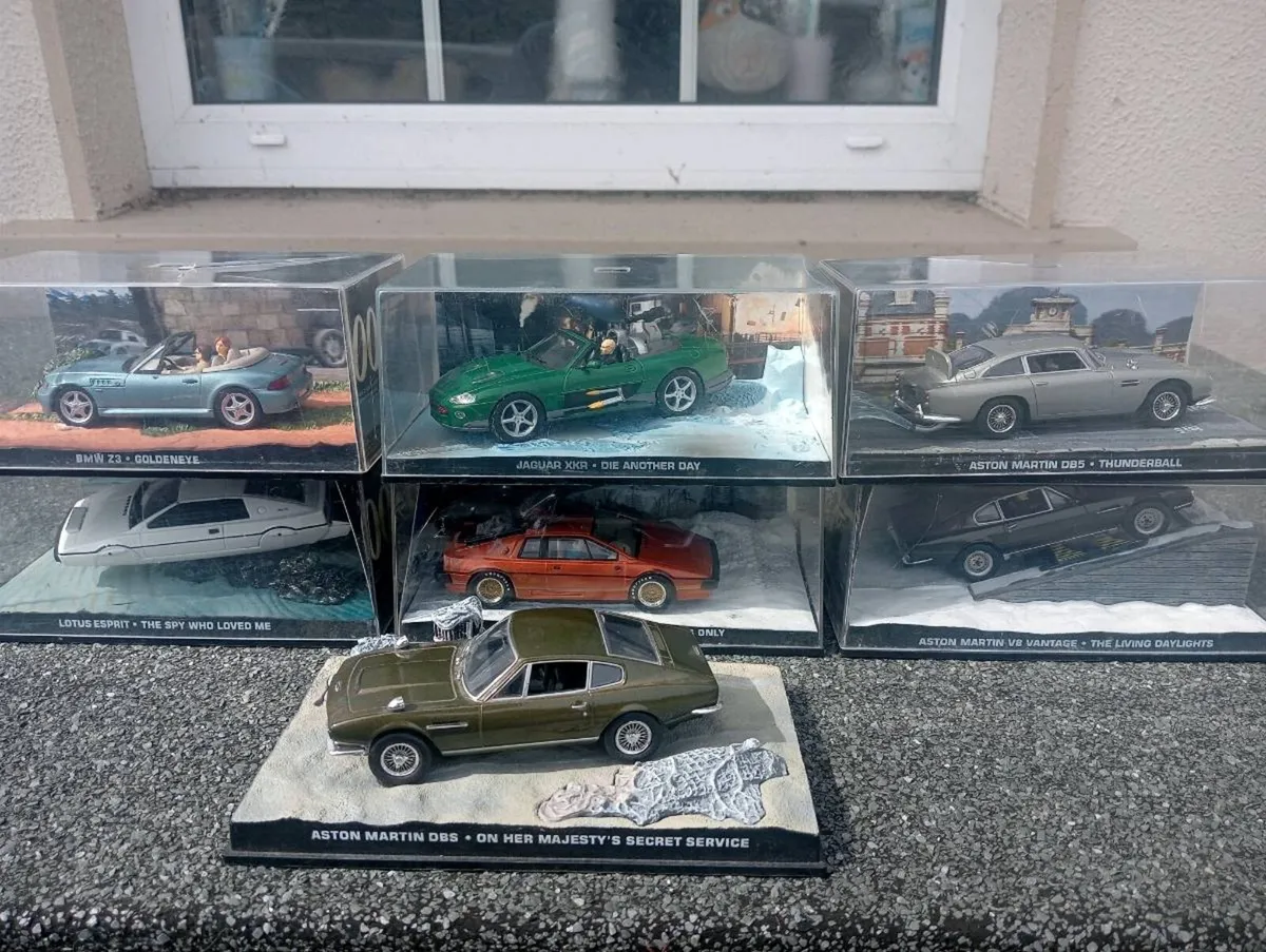 James Bond model cars - Image 2