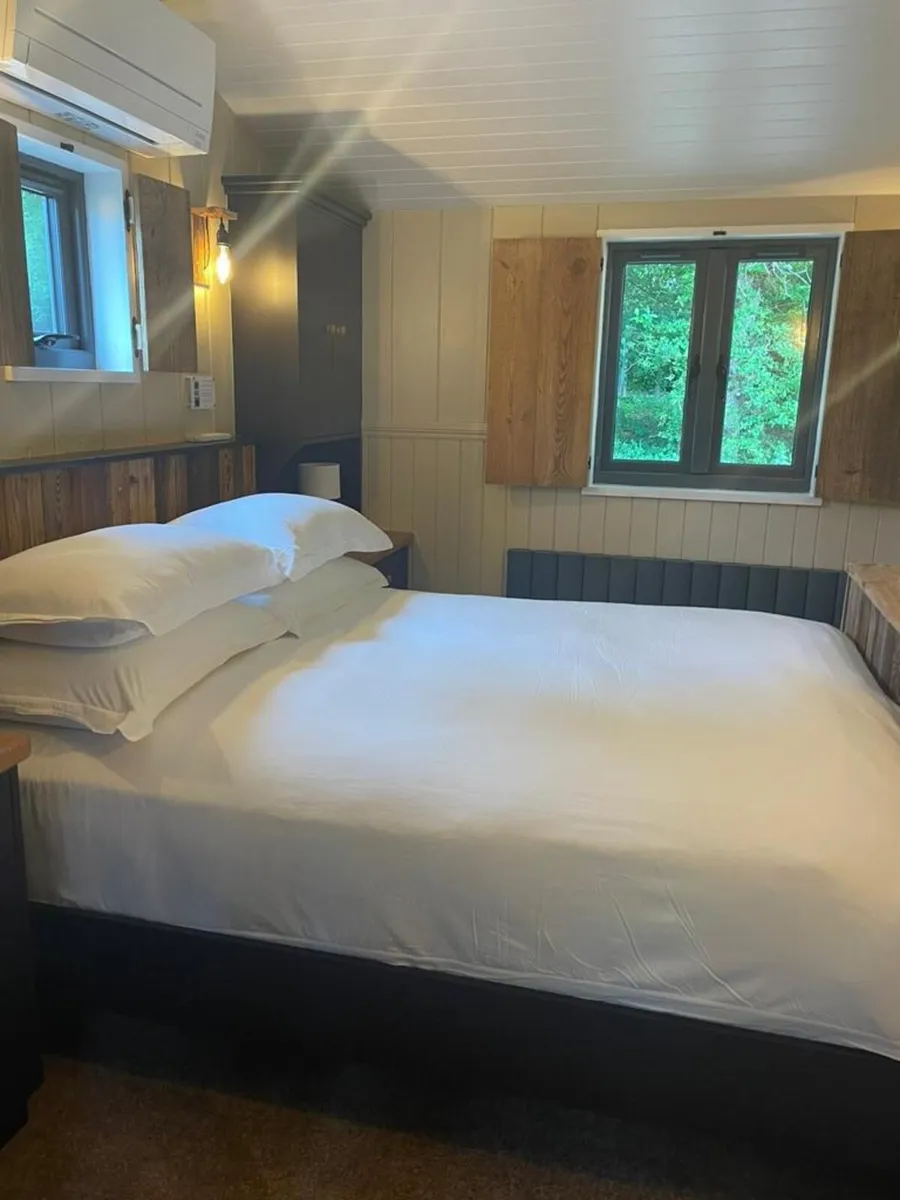 SHEPHERD HUT - Image 2