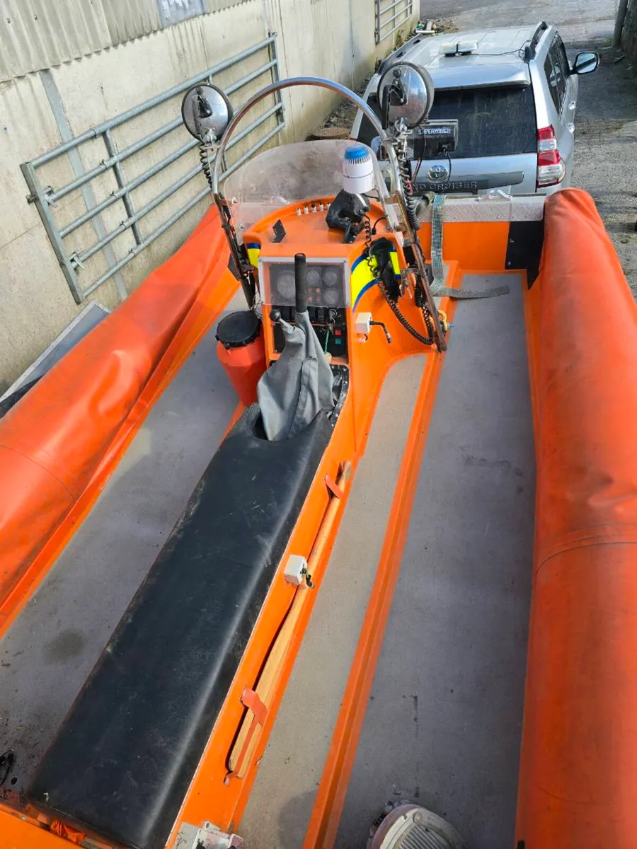 Hovercraft - Image 4