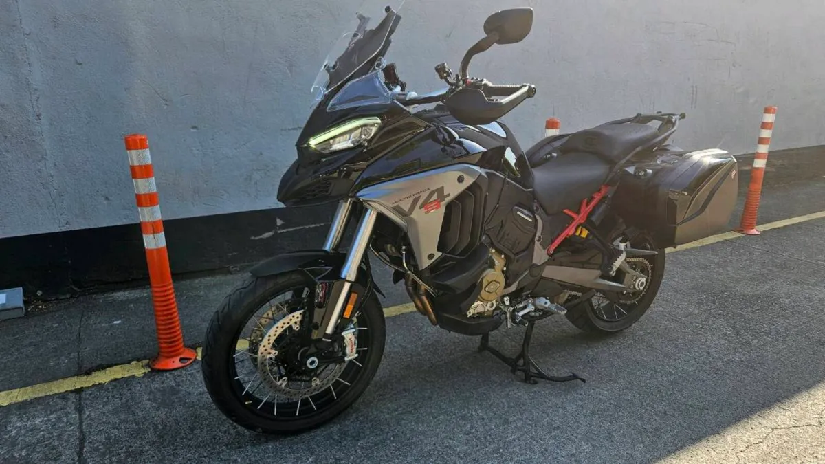 MY25 Multistrada v4s - Image 1