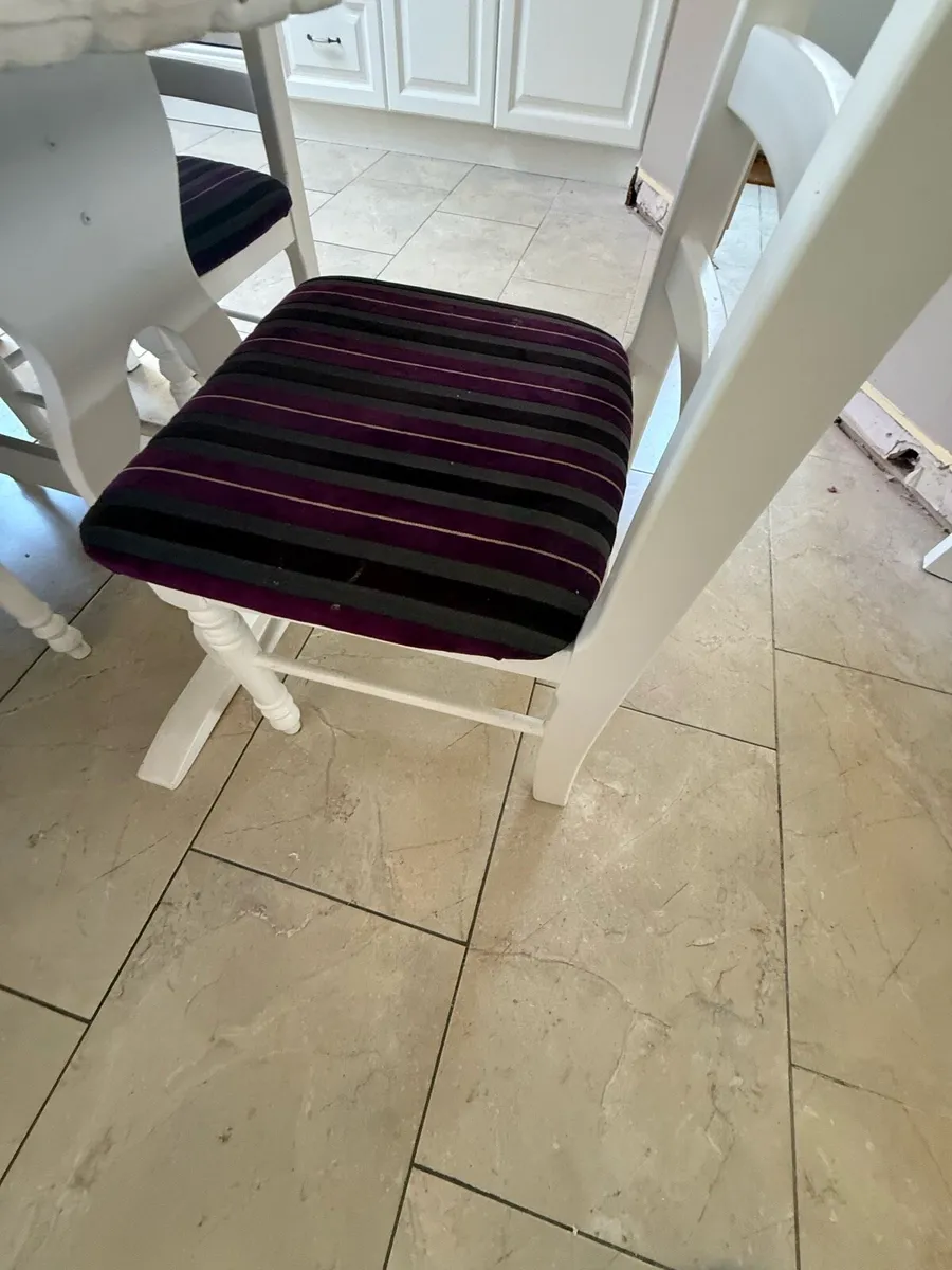 Hand painted Solid oak Kitchen table & 6 Chairs - Image 2
