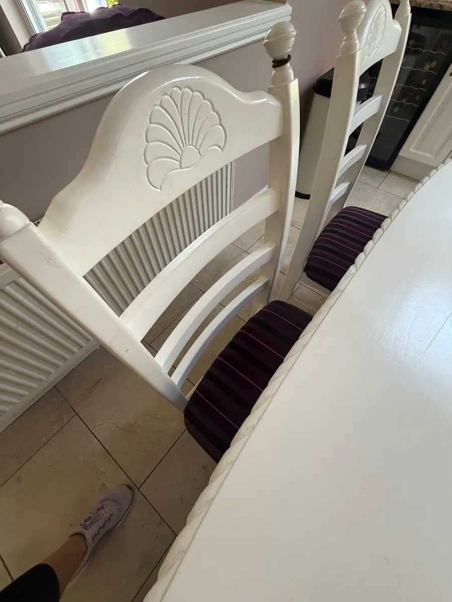 Hand painted Solid oak Kitchen table & 6 Chairs - Image 3