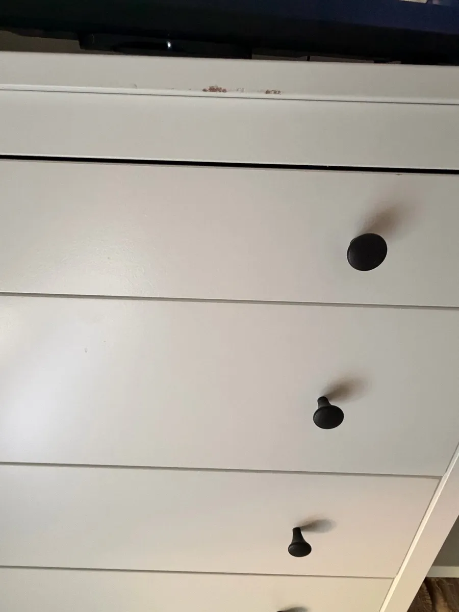 Chest of drawers - Image 2