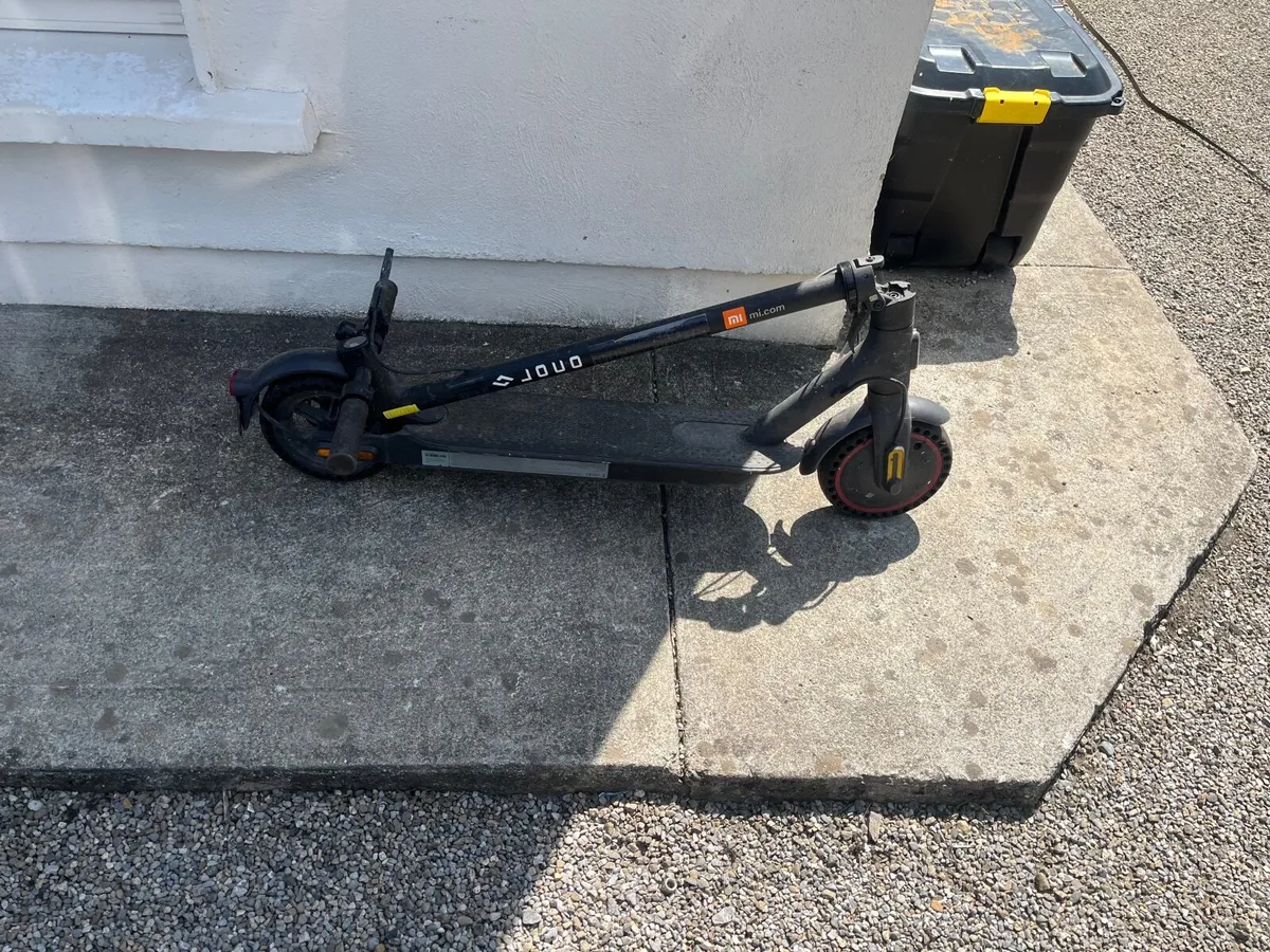 Electric scooter - Image 3