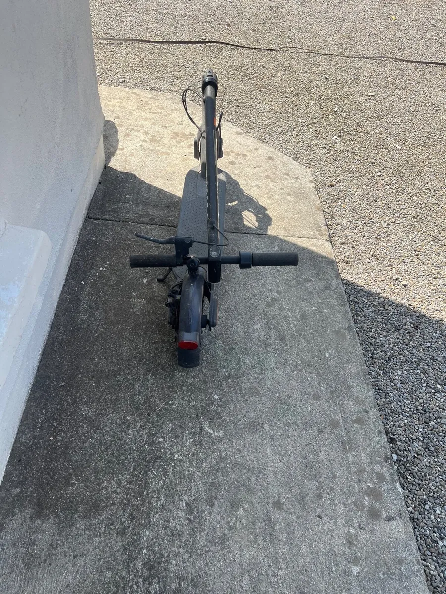 Electric scooter - Image 4